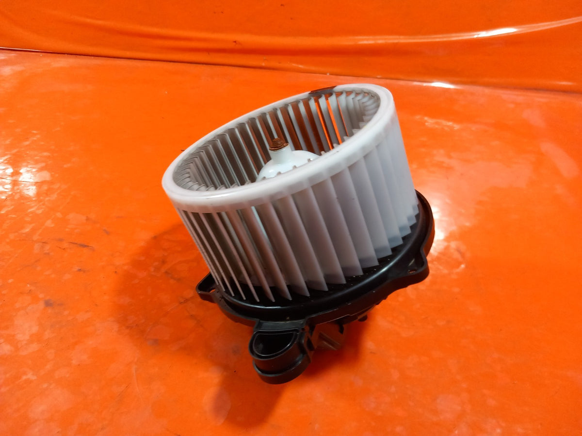 ebay-src:https://i.ebayimg.com/00/s/mtiwmfgxnjaw/z/5zuaaesw1apq4hfj/$_57.jpg