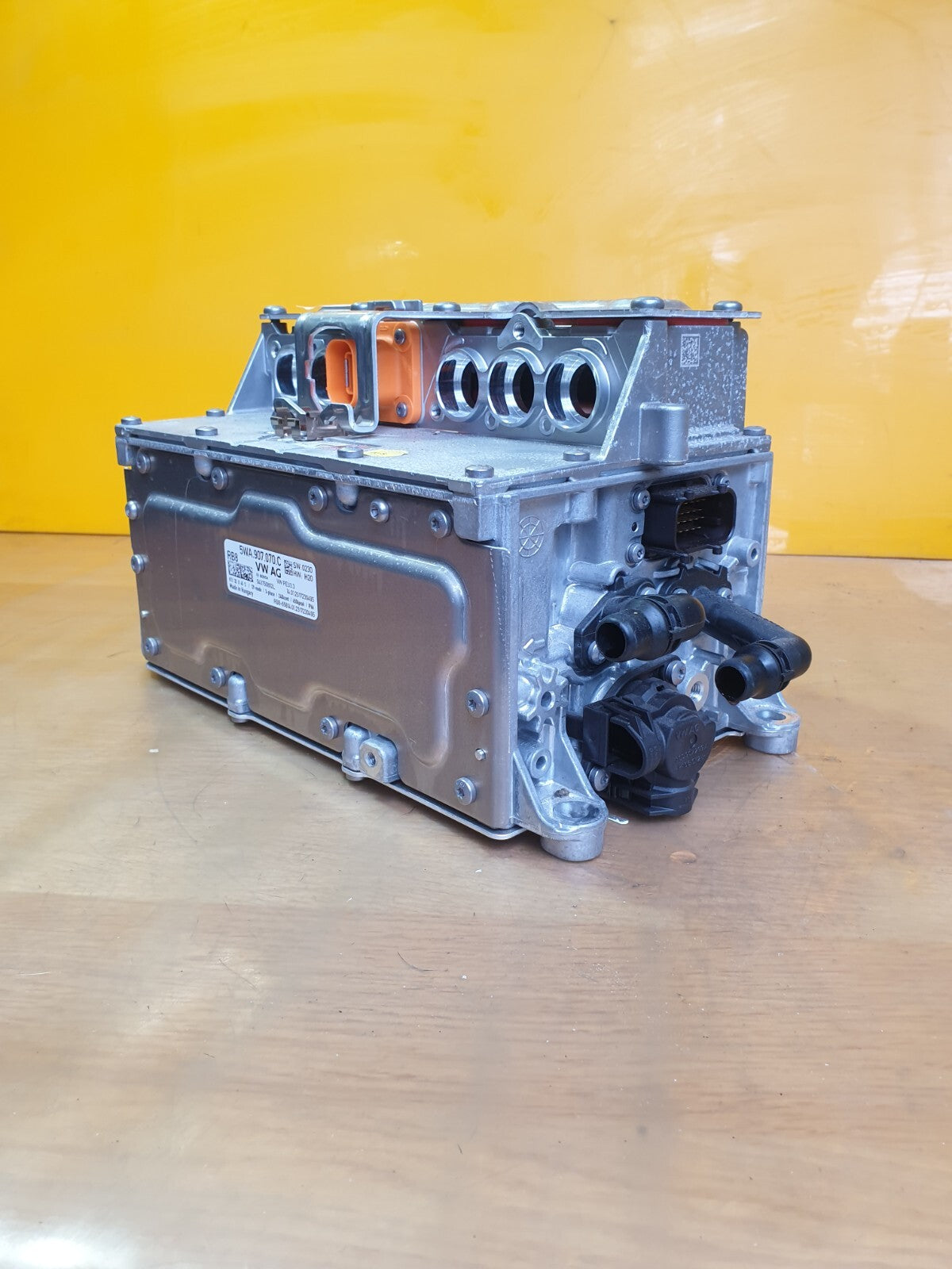 ✅2023 CUPRA FORMENTOR 1.4P HYBRID VOLTAGE INVERTER CONVERTER 5WA907070C A173 - Image 4