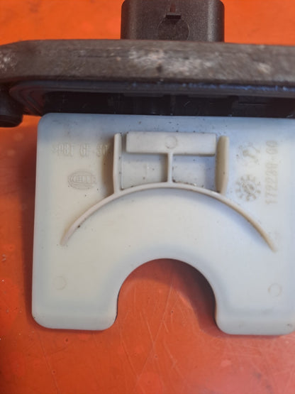 ebay-src:https://i.ebayimg.com/00/s/mtywmfgxmjaw/z/dbwaaoswalrnqfys/$_57.jpg