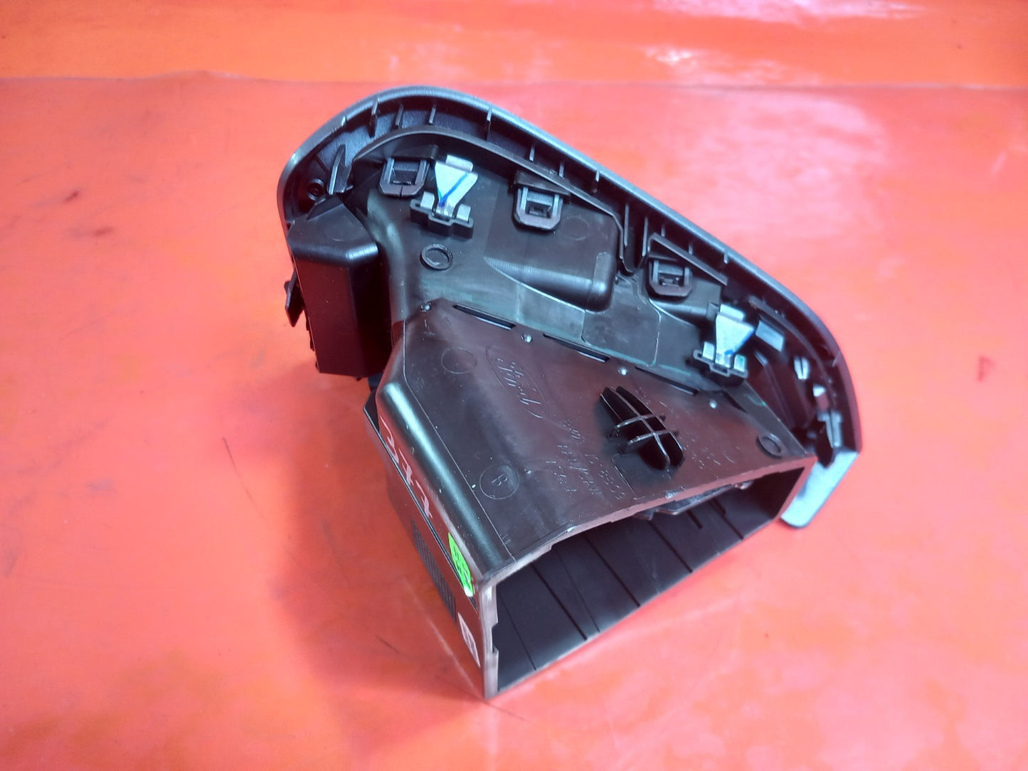 2015 Ford Tourneo Custom Front Left Air Vent BK21-V018B09 Warranty A377 - Image 4