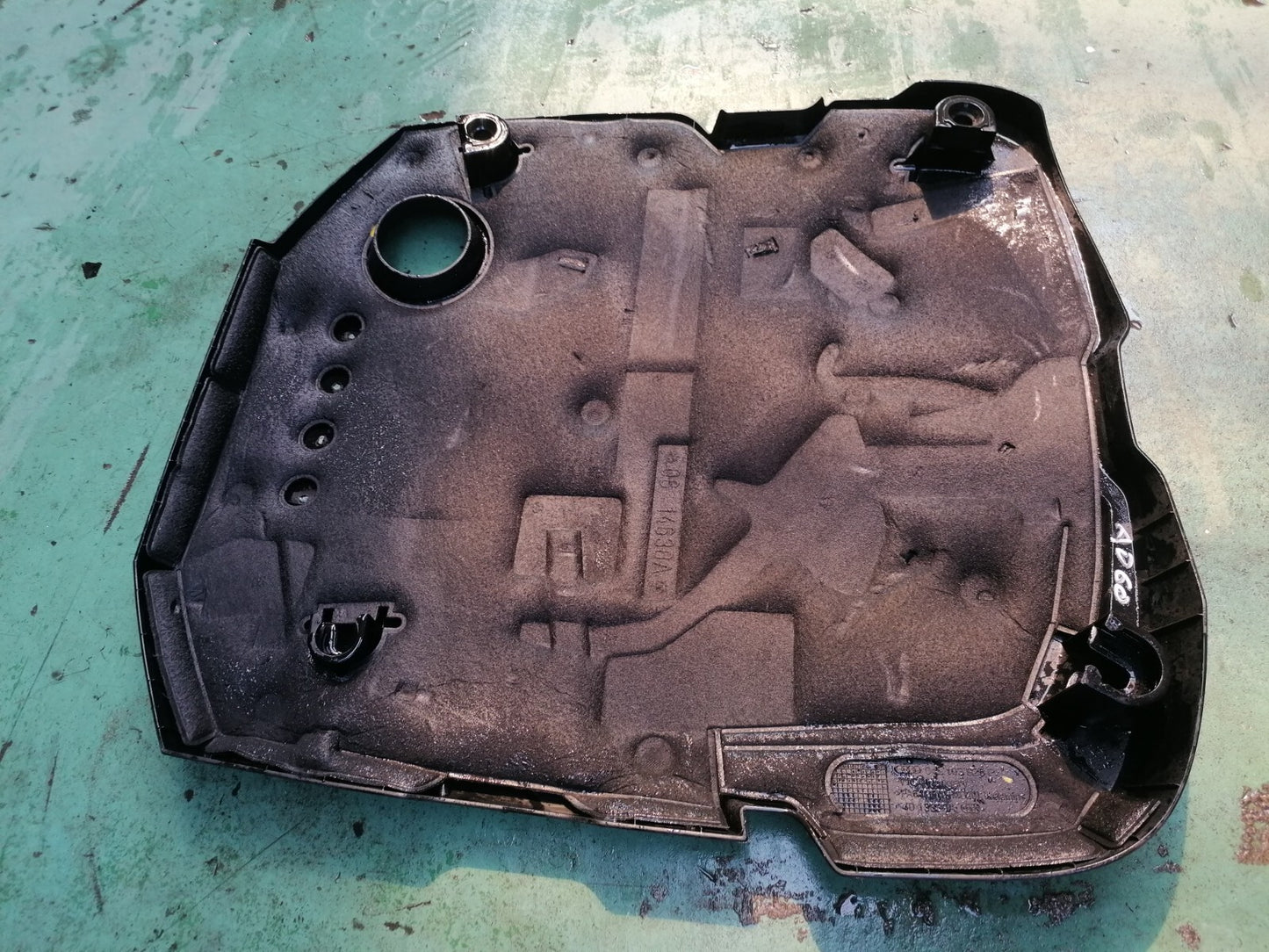 ✅2018 AUDI A4 B9 2.0D ENGINE COVER 04L103925P + WARRANTY A060 - Image 12