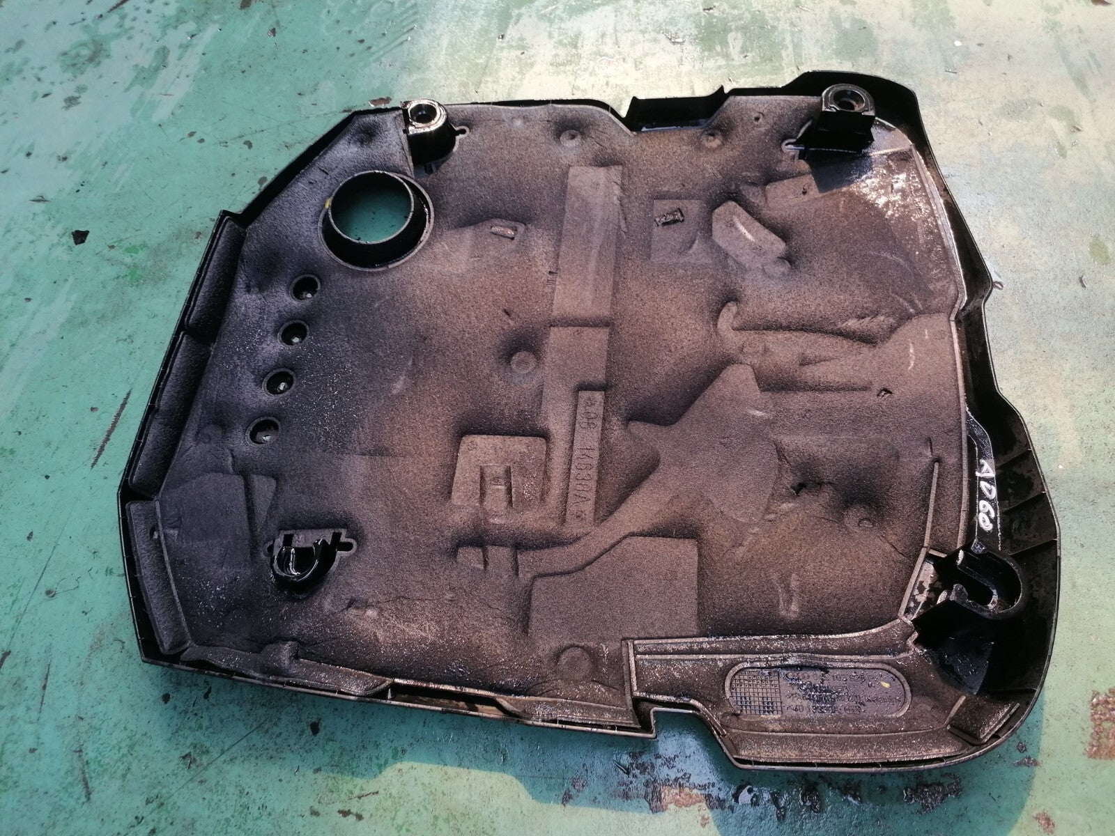 ✅2018 AUDI A4 B9 2.0D ENGINE COVER 04L103925P + WARRANTY A060 - Image 12
