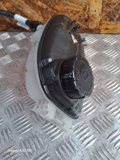 ✅MERCEDES B180 W246 2012 1.8 Diesel TANK EXPANSION OVERFLOW BOTTLE A2465000049 - Image 9