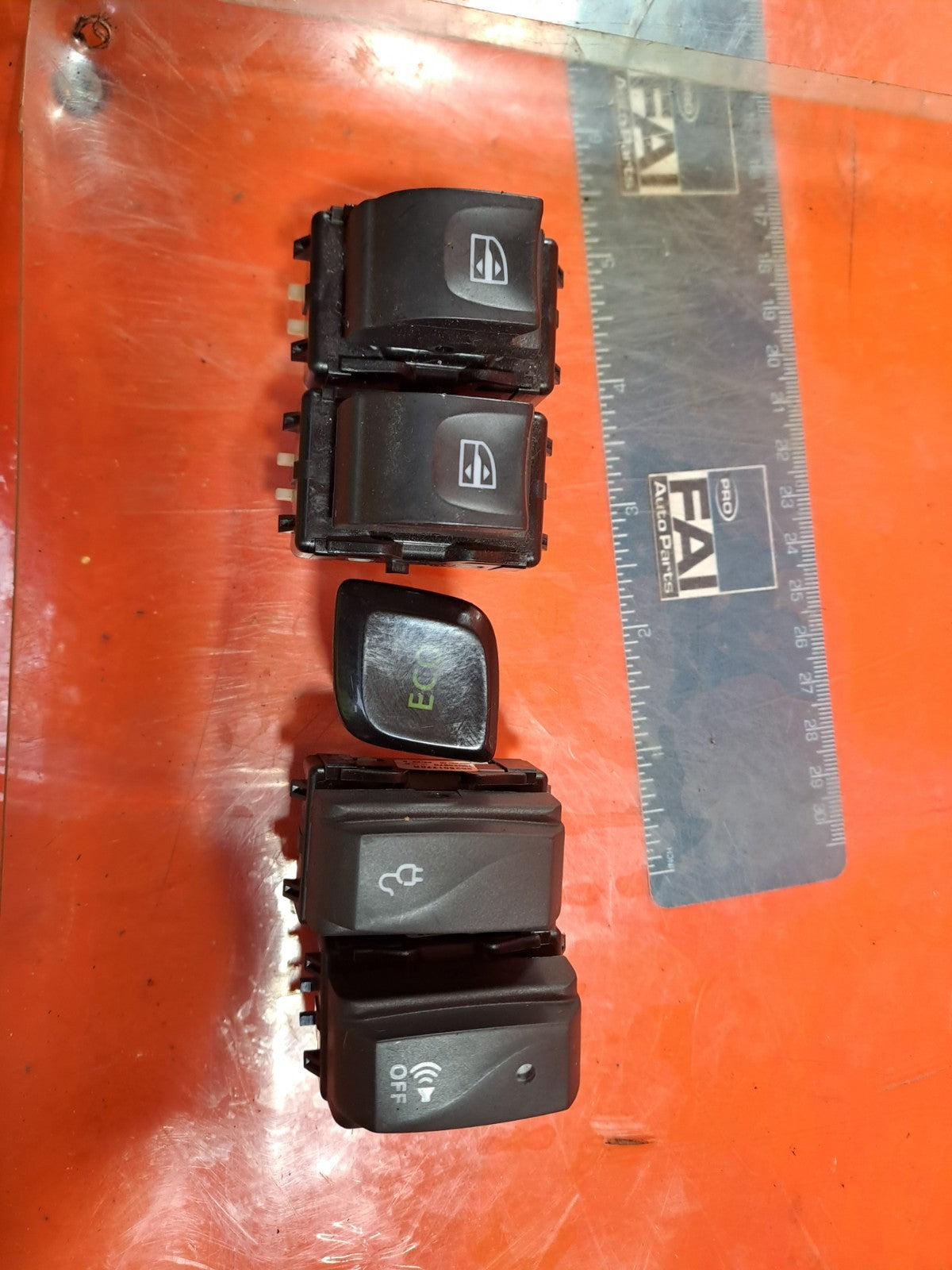 ebay-src:https://i.ebayimg.com/00/s/mtywmfgxmjaw/z/vuyaaeswkpxpm18f/$_57.jpg