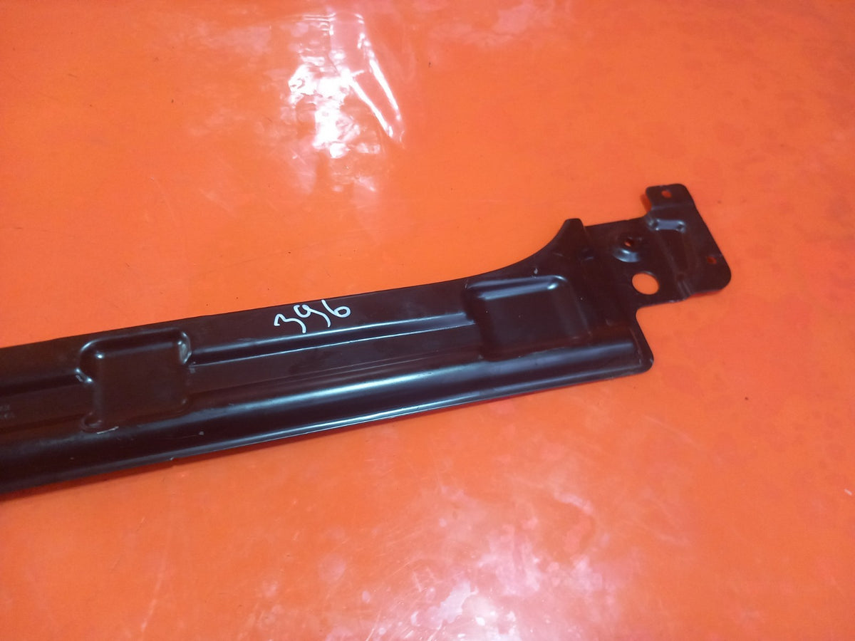 Land Rover Defender L663 3.0 Diesel 2025 Bracket L8B2519E66AA Warranty A396 - Image 5