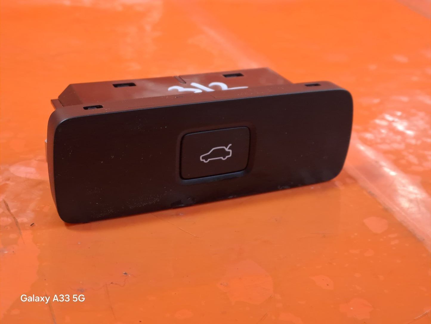 ✅POLESTAR 2 LONG RANGE 2023 TAILGATE OPENING SWITCH 32350330 Warranty A312 - Image 4