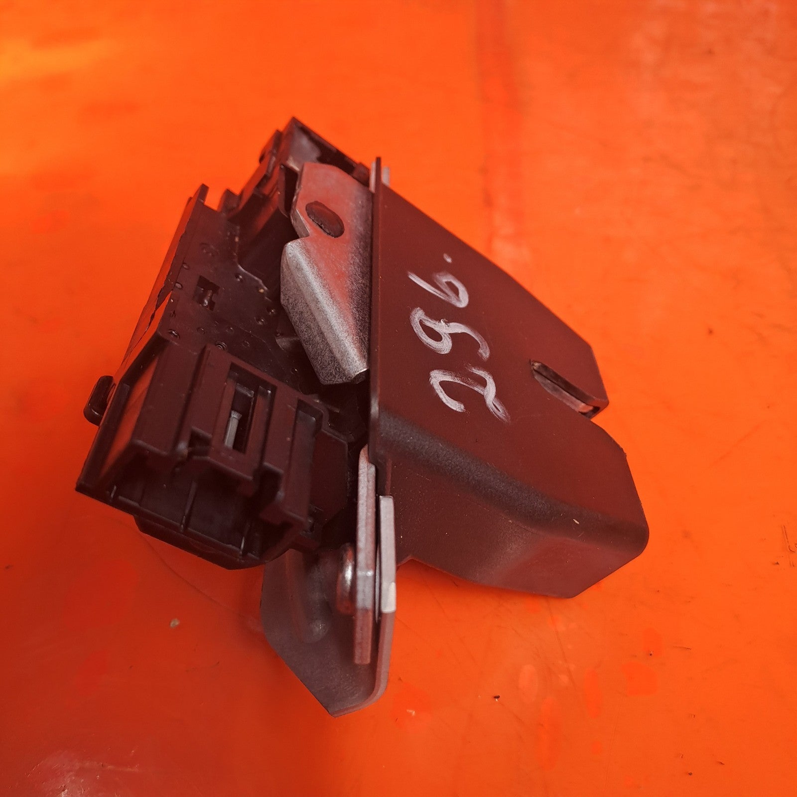 ebay-src:https://i.ebayimg.com/00/s/mtywmfgxnjaw/z/0lyaaesw-4fokp67/$_57.jpg