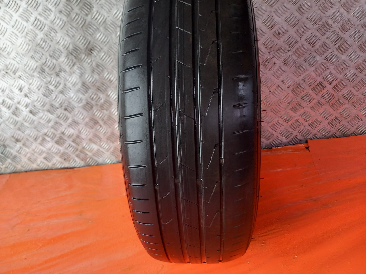 2024 Dacia Jogger Alloy Wheel with Tyre 205/60 R16 403004026R Warranty A391 - Image 10