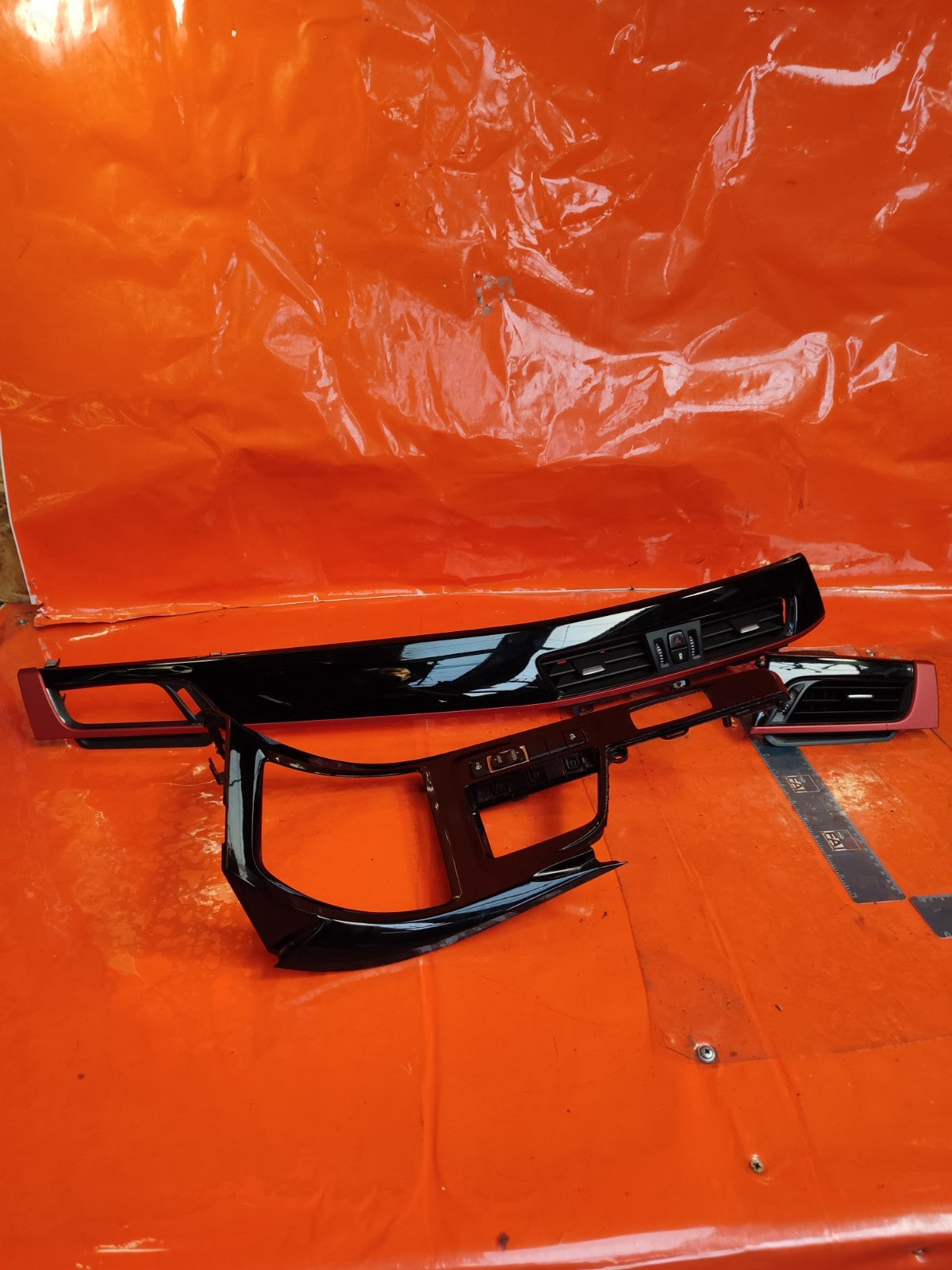 ✅BMW X1 F48 2.0 PETROL 2018 AIR VENT DASHBOARD TRIM & CENTRE CONSOLE TRIM A303 - Image 4