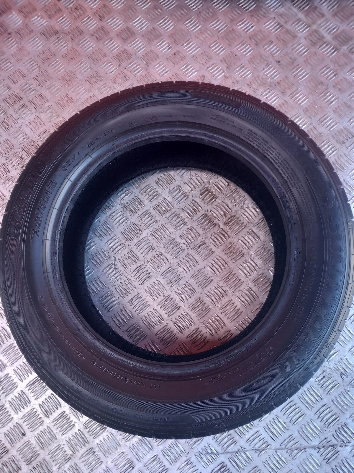 Sumitomo BG100 Tyre 205/60 R16 5,03 mm Warranty xAA - Image 2