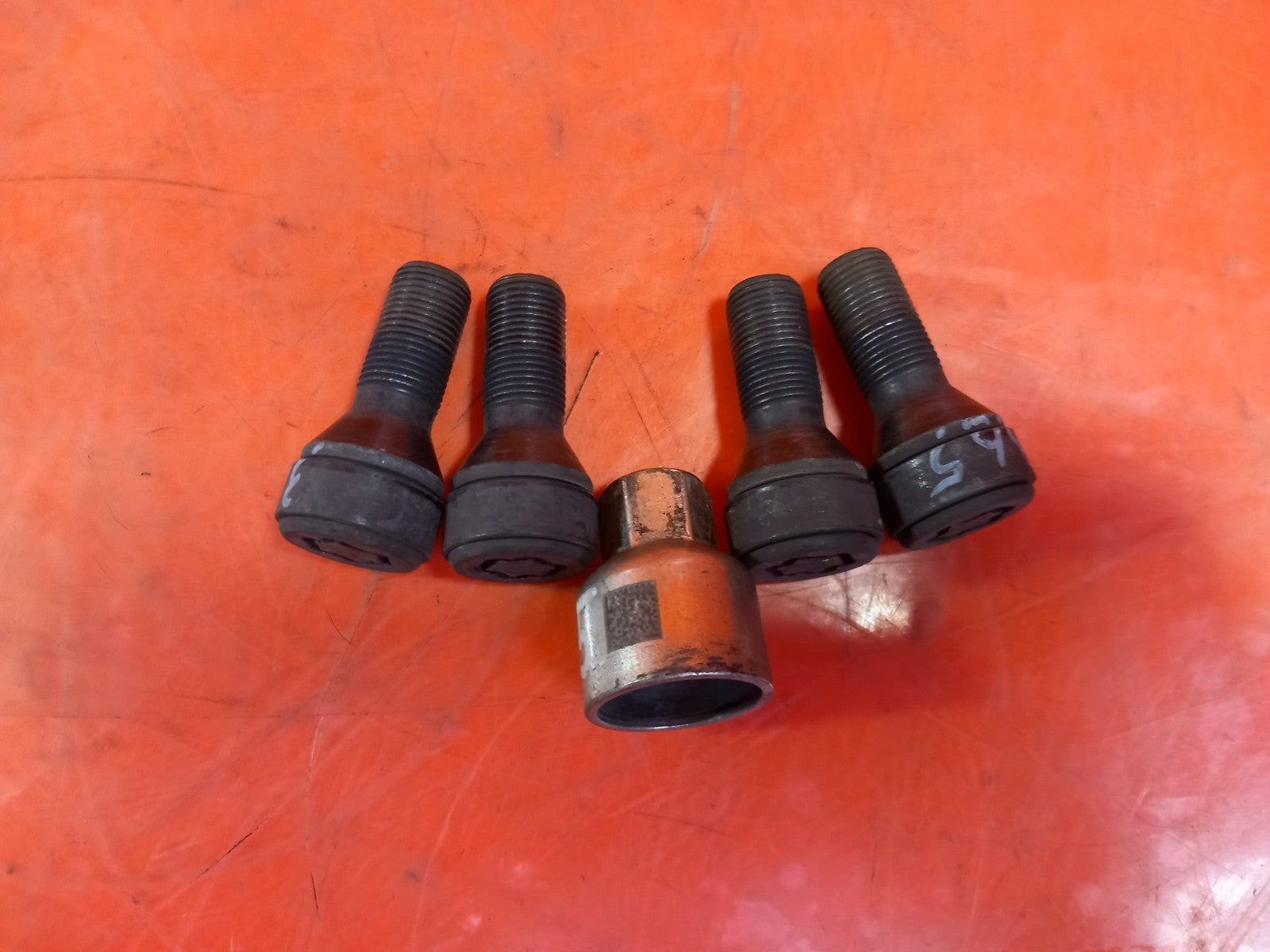 BMW F40 116D 1.5 Diesel 2021 Locking Wheel Bolt Nuts Warranty A365 - Image 7