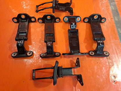 ✅FORD TRANSIT CONNECT 1.6 DIESEL 2015 REAR DOOR HINGES SET DT11V42982AC Warranty - Image 3