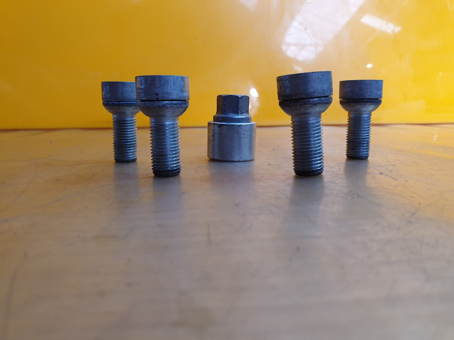✅Audi Q2 S-Line 2017 Locking Wheel Nut Set + Warranty A134 - Image 3