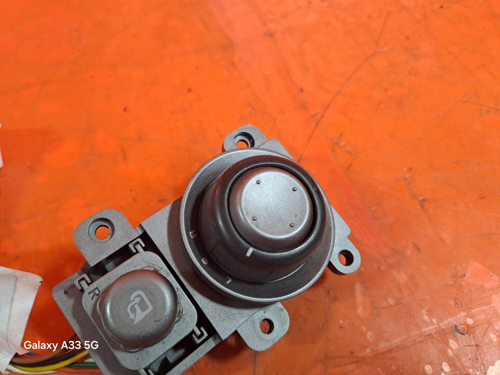 ✅Ssangyong Rodius Turismo 2.2 Diesel 2017 WING MIRROR CONTROL SWITCH 85300-21000 - Image 5