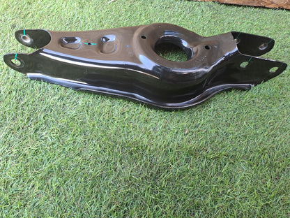 2024 TESLA MODEL 3 LONG REAR LEFT SUPPORT ARM 1288451-00-A + WARRANTY A207 - Image 2