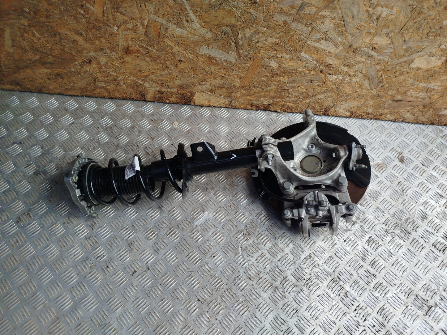 ✅CUPRA BORN V2 Ev 2023 FRONT RIGHT SUSPENSION LEG SHOCK ABSORBER HUB 1EA412013EF - Image 10