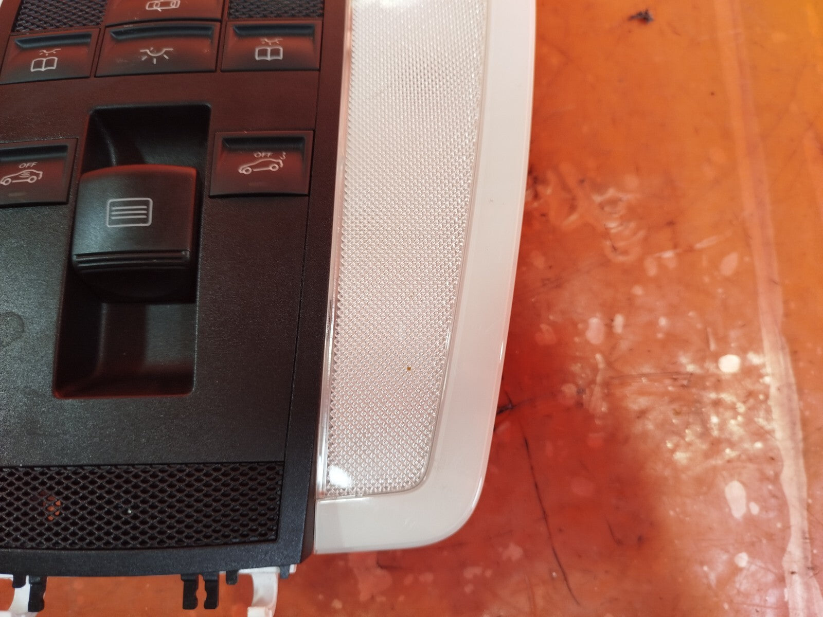 ✅Mercedes C-Class C250 W204 2.1 Diesel 2011 FRONT COURTESY LIGHT INTERIOR ROOF - Image 8