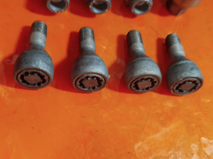 ✅RENAULT CLIO V 1.6 PETROL 2025 LOCKING WHEEL NUTS SET 8201724188 Warranty A331 - Image 7