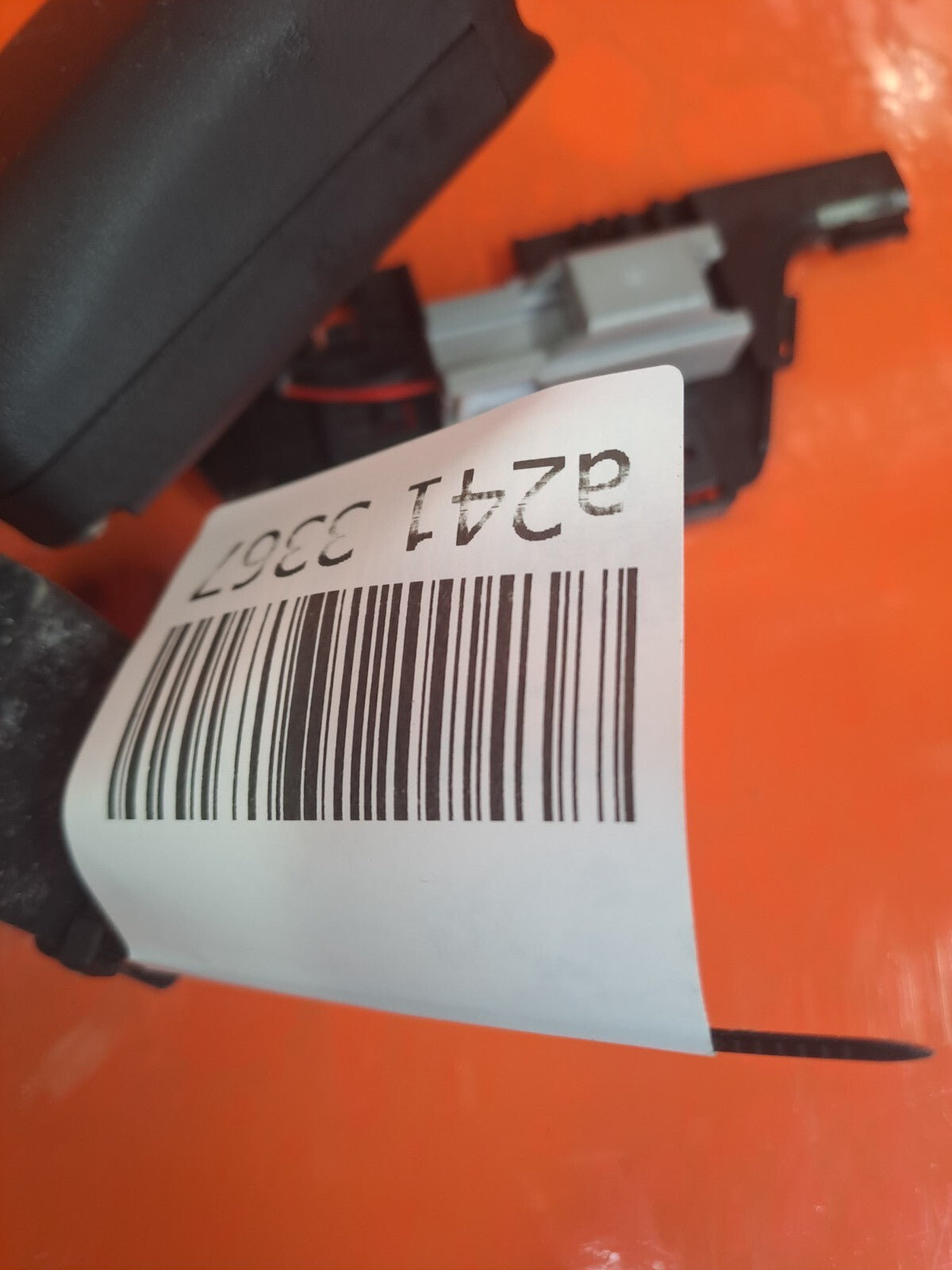 ✅2018-2025 TESLA MODEL 3 REAR LEFT SEAT BELT BUCKLE 1085939-C1-E + WARRANTY A241 - Image 6