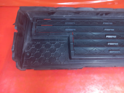 2025 Land Rover Defender L663 Front Grill Shutter L8B2-8475-AC Warranty A396 - Image 9