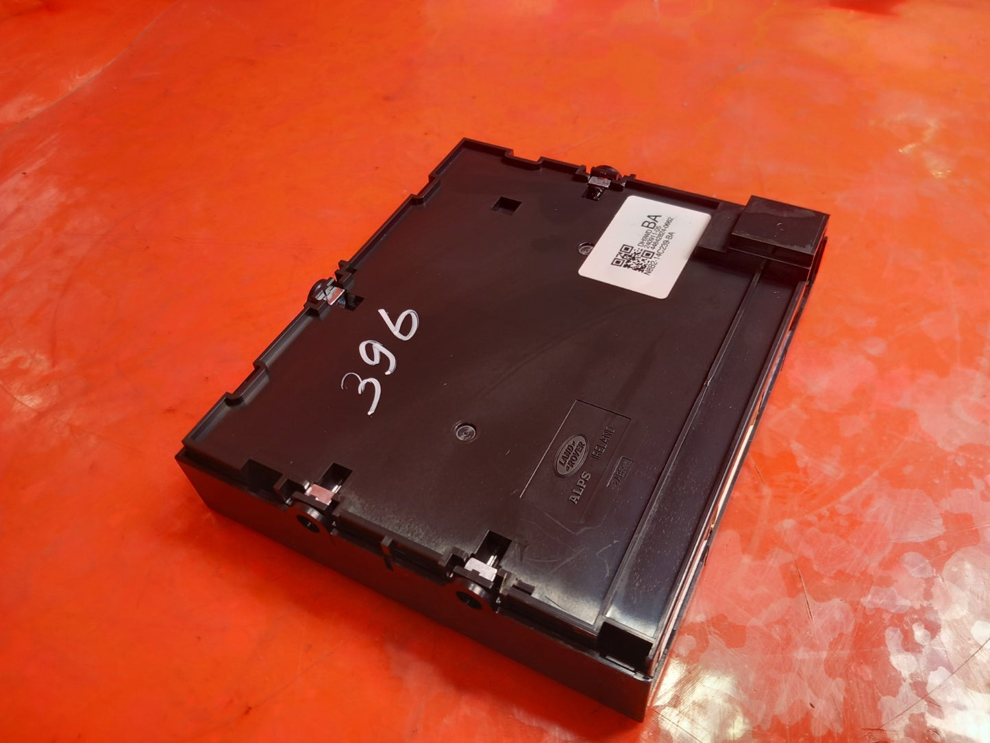 Land Rover Defender L663 3.0 Diesel 2025 Heater Control Module N8B214C239BA A396 - Image 10