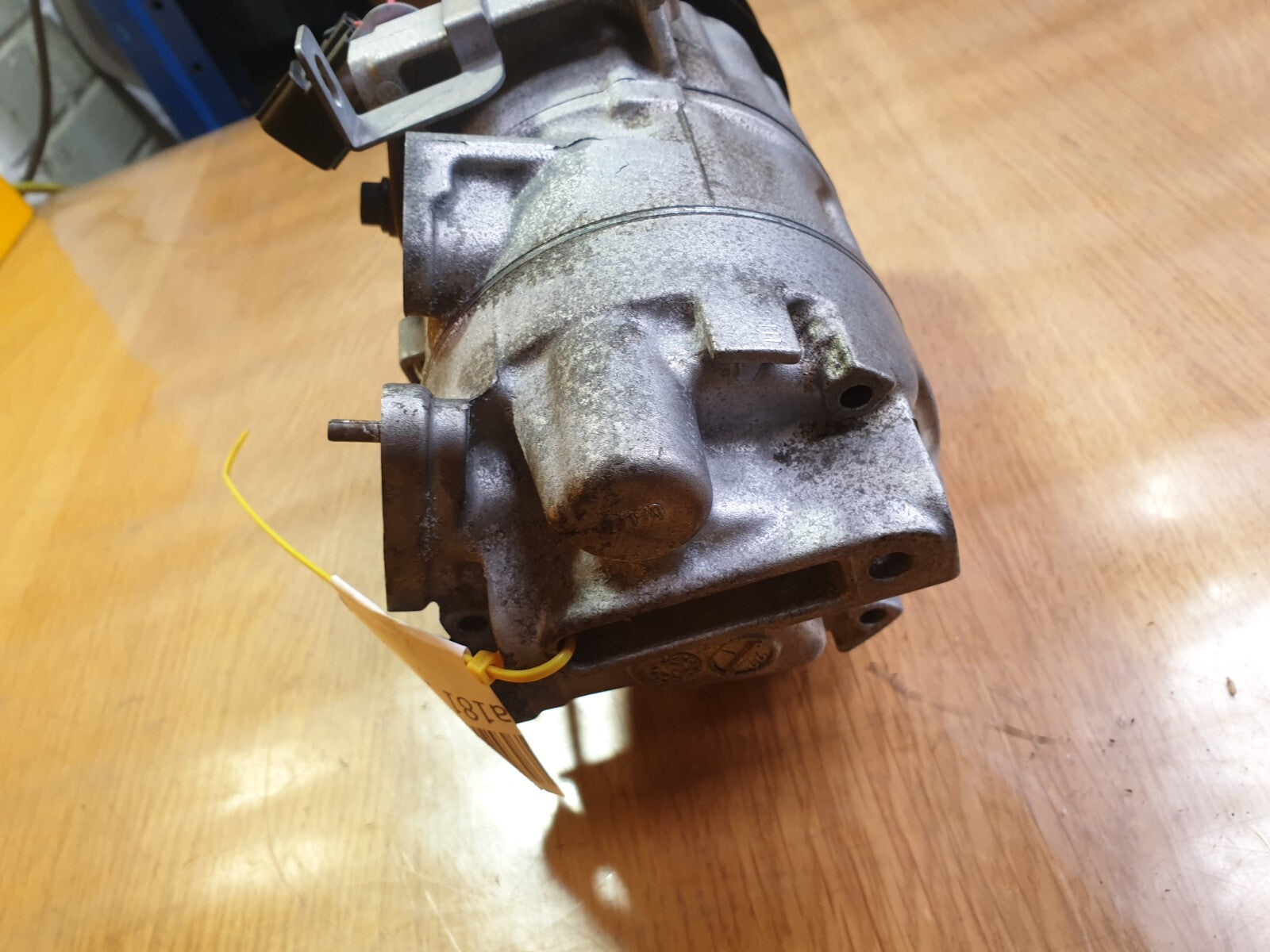 ebay-src:https://i.ebayimg.com/00/s/mtiwmfgxnjaw/z/pdkaaoswaflmtimx/$_57.jpg