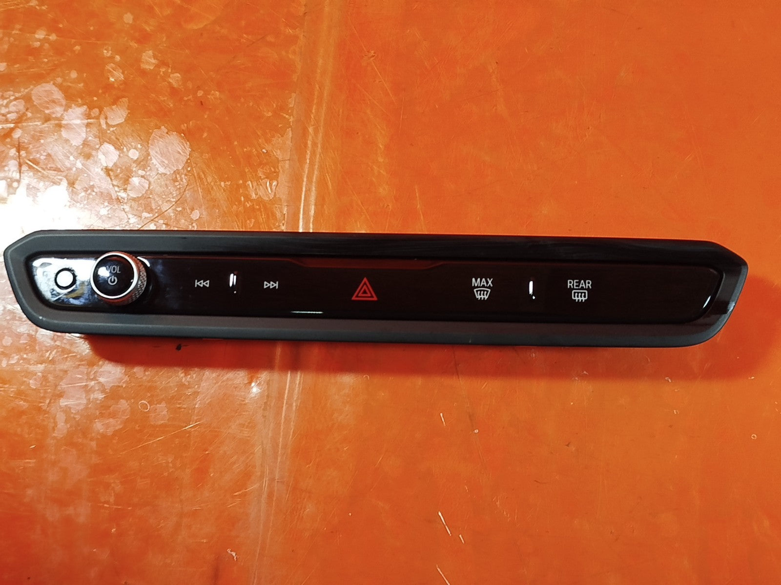 ✅BMW G20 330E 2.0 PETROL 2023 AUDIO CONTROL AND HAZARD SWITCH PANEL 5A63F19 A340 - Image 4
