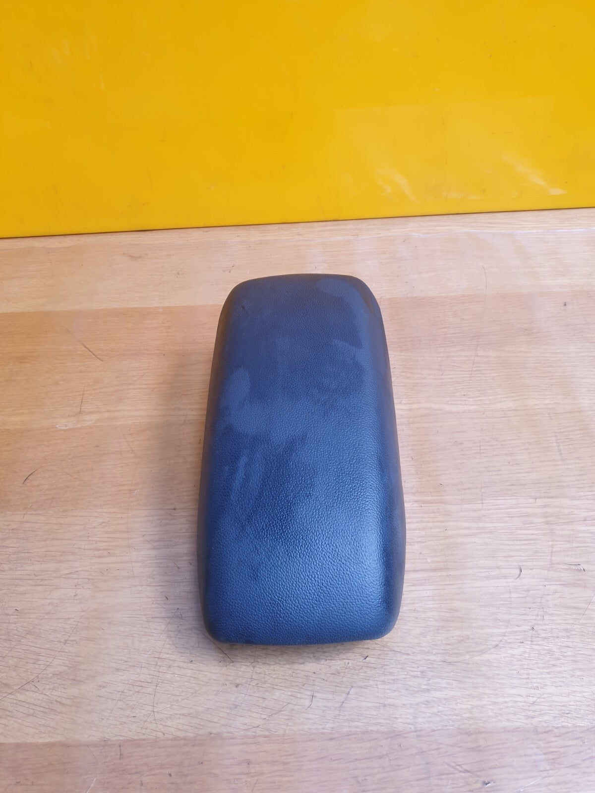 HYUNDAI I20 Ultimate 1.0 Petrol 2023 ARMREST CENTRE CONSOLE 84660T7600NNB - Image 1