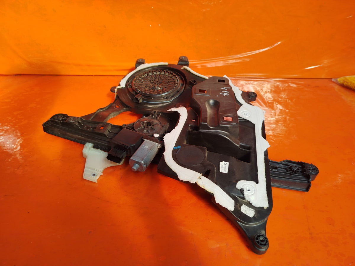 ebay-src:https://i.ebayimg.com/00/s/mtiwmfgxnjaw/z/vmcaaeswnnlqtymb/$_57.jpg