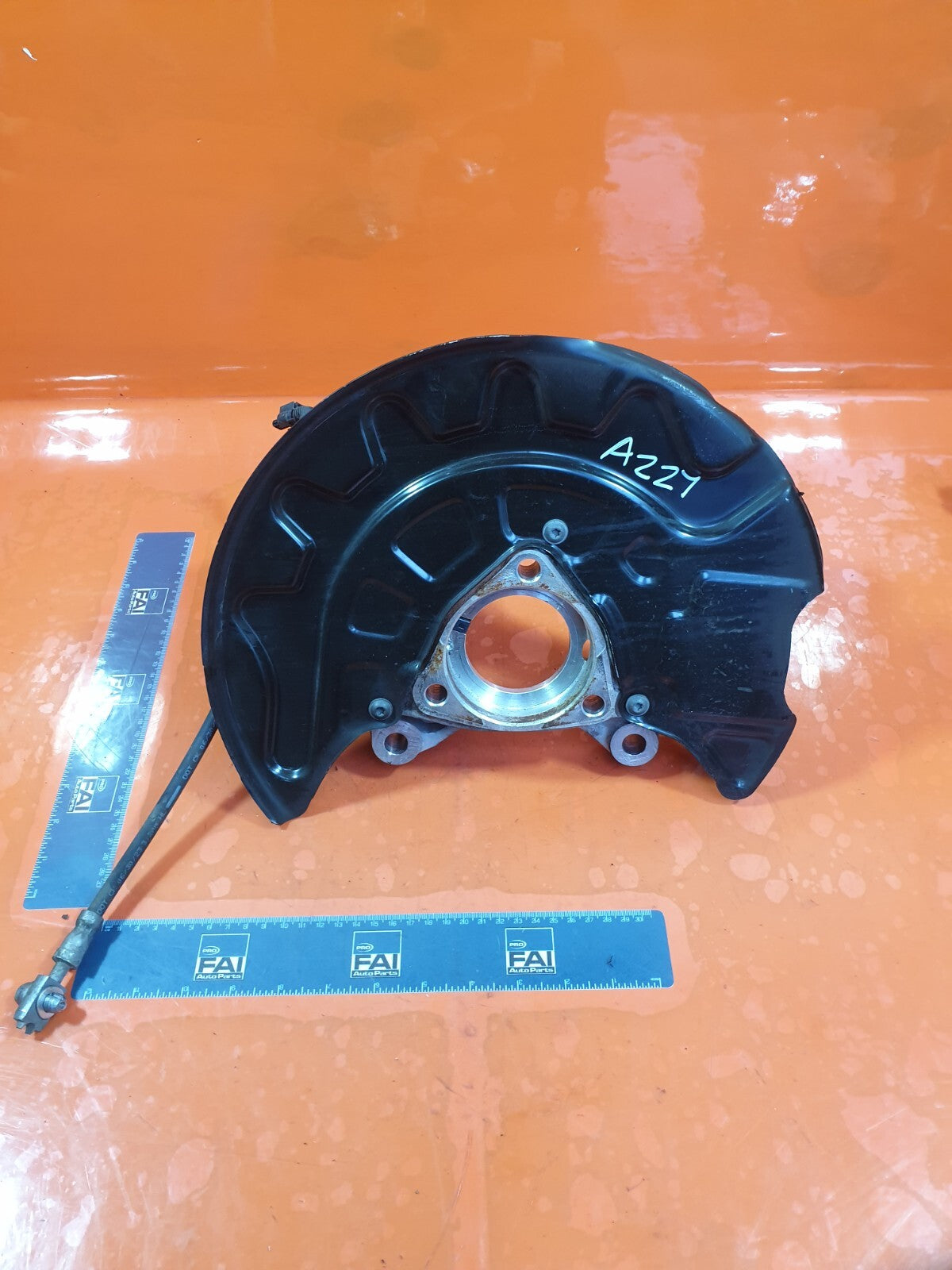CUPRA LEON VZ2 1.4 PETROL 2023 FRONT LEFT WHEEL HUB 5WA407257A Warranty A227 - Image 1
