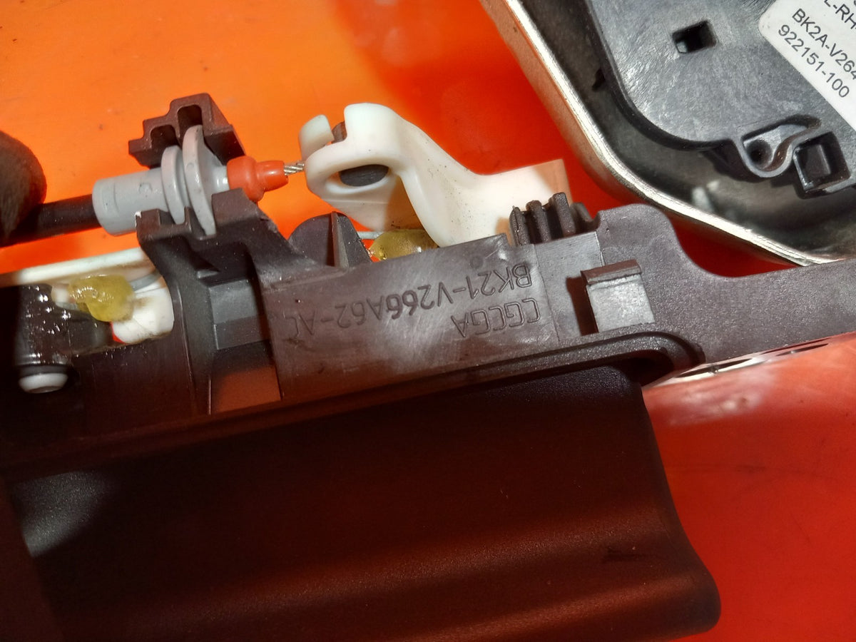 Ford Transit Custom 2016 Right Side Sliding Door Lock BK21-V264A00-BF A409 - Image 11