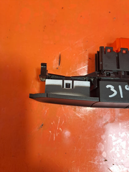 ✅SKODA KAMIQ Se 1.5 PETROL 2024 PARKING ASSISTANCE CONTROL SWITCH Warranty A319 - Image 4