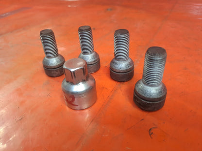 ✅VW Golf Style MK8 1.5 Petrol 2020 Locking Wheel Nuts Warranty A352 - Image 8