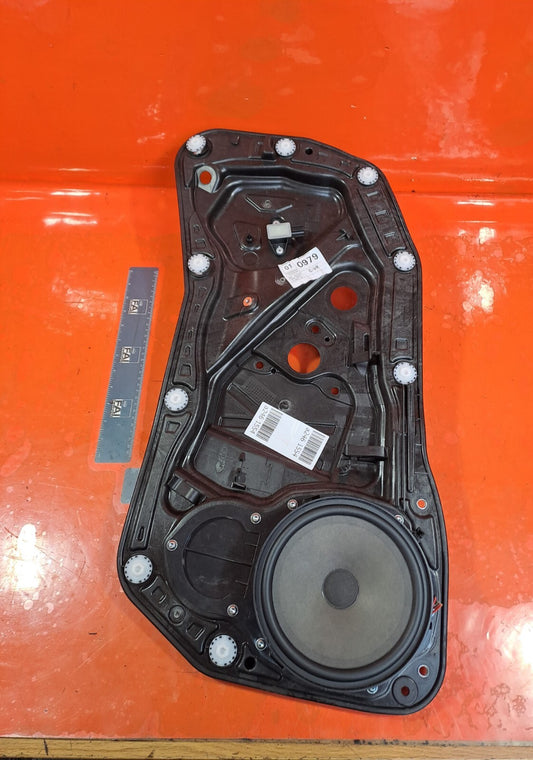 ✅Volkswagen Passat Cc Gt 2013 2.0 Diesel FRONT RIGHT DOOR PANEL 3C8837756D - Image 1