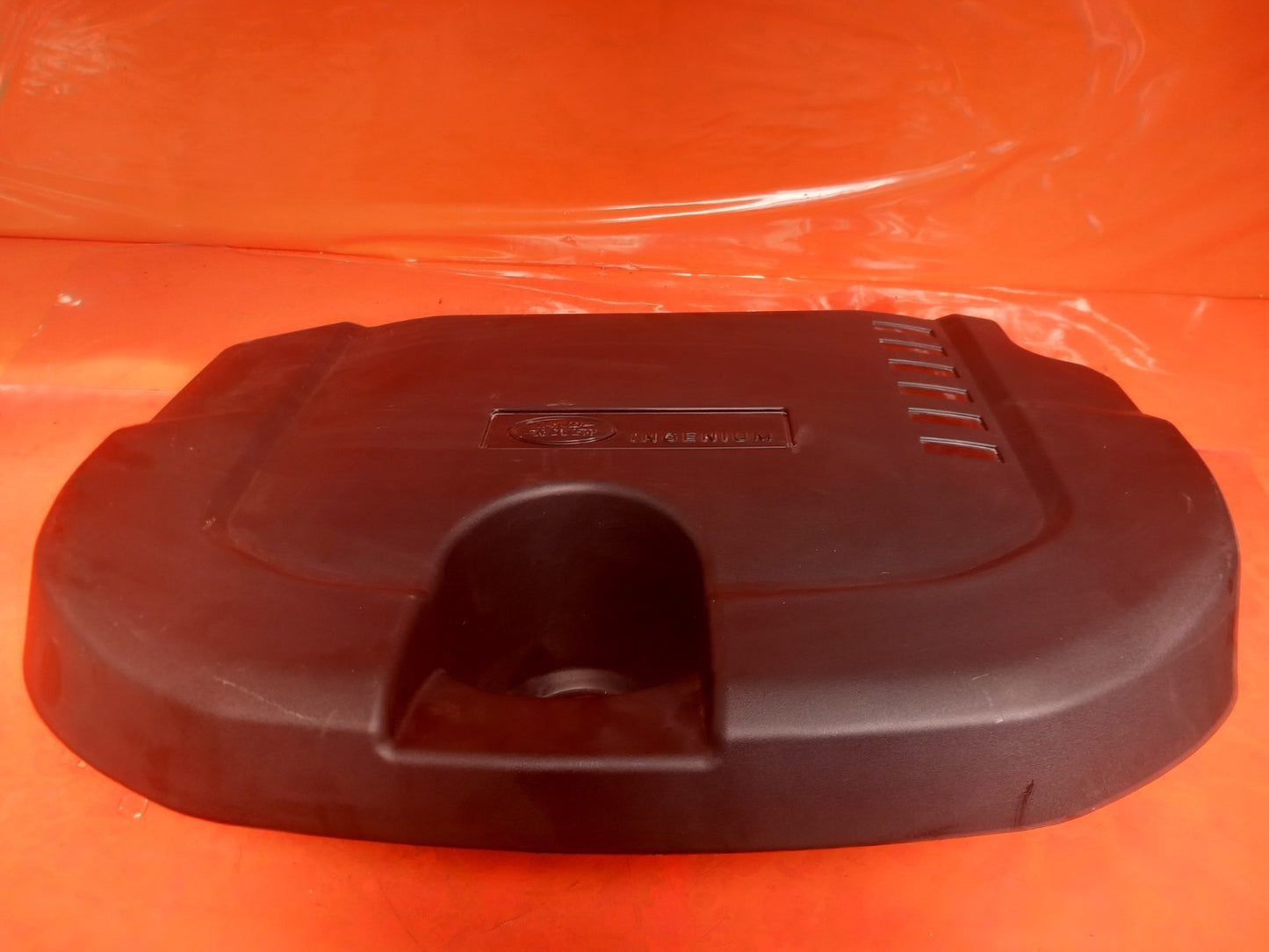 2025 Land Rover Defender L663 3.0 Diesel Engine Cover M8B2-6A949-BD A396 - Image 2