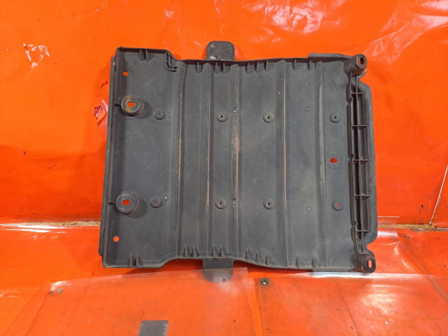 ✅AUDI A3 1.6 DIESEL 2013 ENGINE UNDERTRAY COVER 5Q0825230 Warranty A338 - Image 1