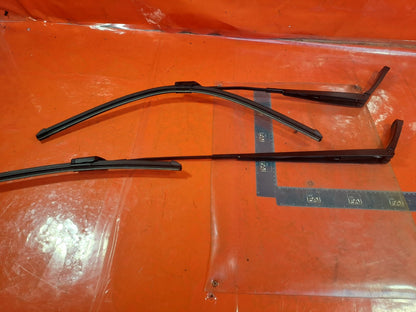 ✅FORD GRAND TOURNEO CONNECT VW CADDY 1.5 DIESEL 2024 FRONT WIPER ARMS PAIR A341 - Image 1