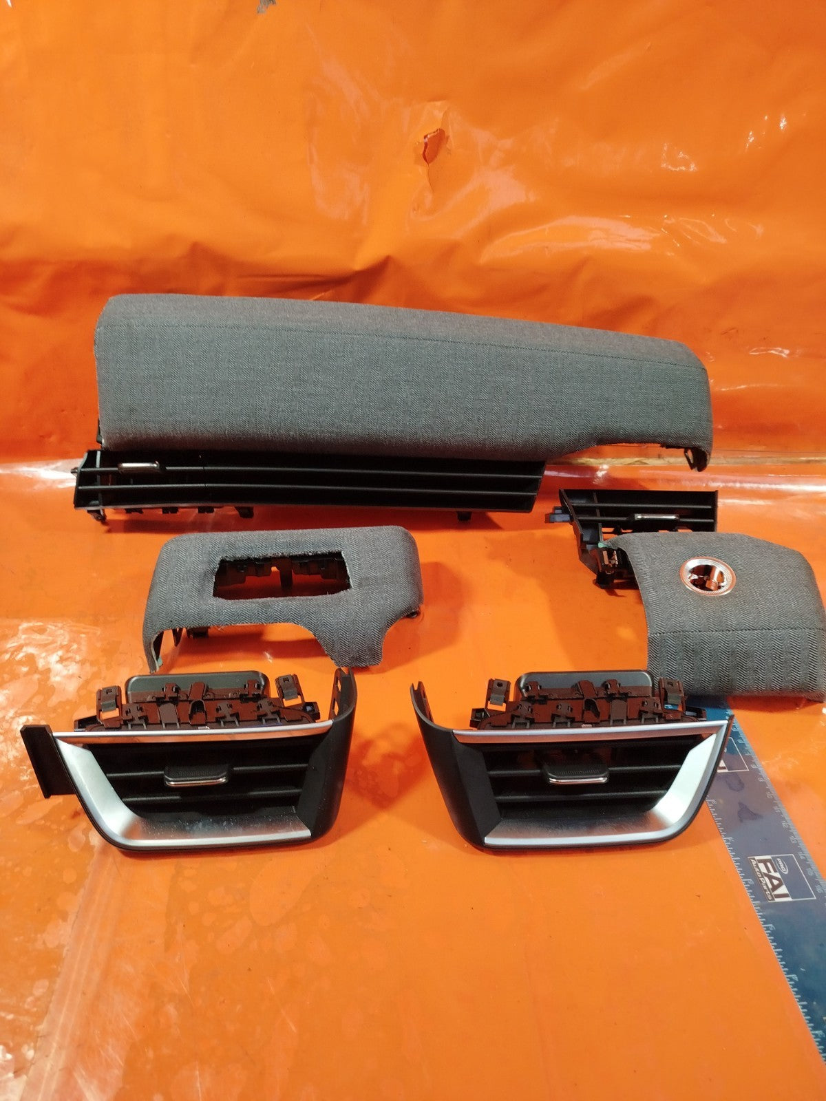 ✅RENAULT CLIO V 1.6 PETROL 2025 AIR VENT DASHBOARD TRIM SET 682107306R A331 - Image 3