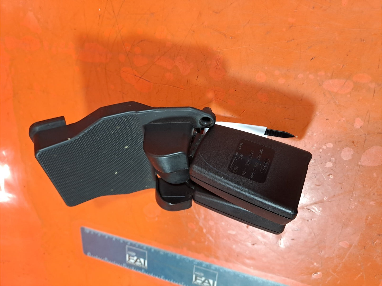 ✅2012 AUDI A5 1.8P REAR DOUBLE SEAT BELT BUCKLE 8J8857739J + WARRANTY A222 - Image 3