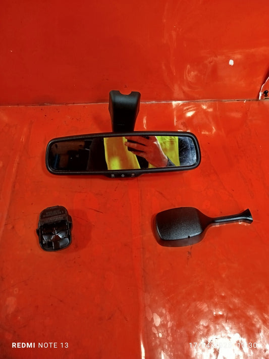 ✅SSANGYONG TIVOLI Elx 1.6 DIESEL 2016 REAR VIEW MIRROR & RAIN SENSOR 87930-09100 - Image 1