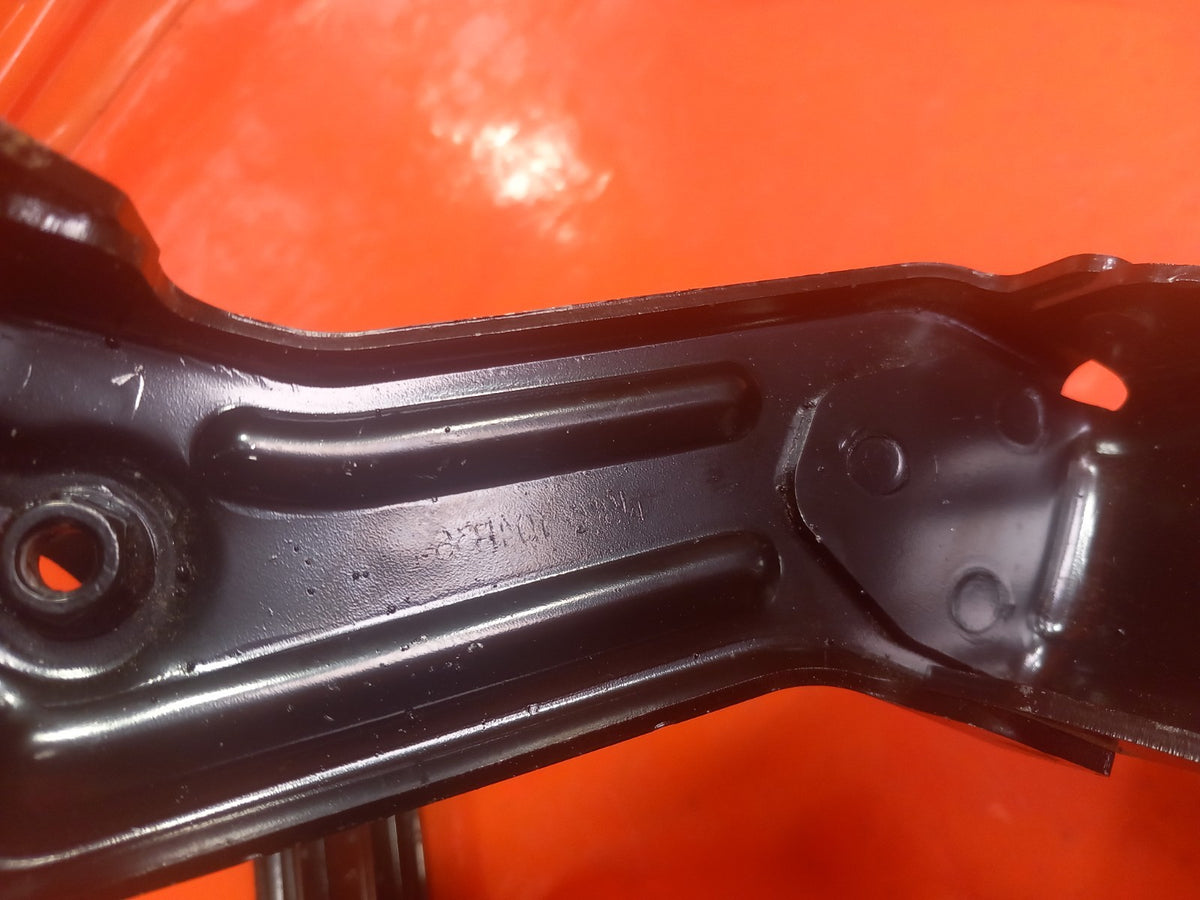 2025 Land Rover Defender L663 Bracket Pair Left Right N8B2-104B36-BC A396 - Image 7