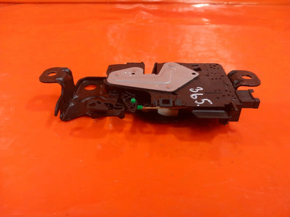 BMW F40 116D 1.5 Diesel 2021 Tailgate Lock Mechanism 738328219 A365 - Image 10