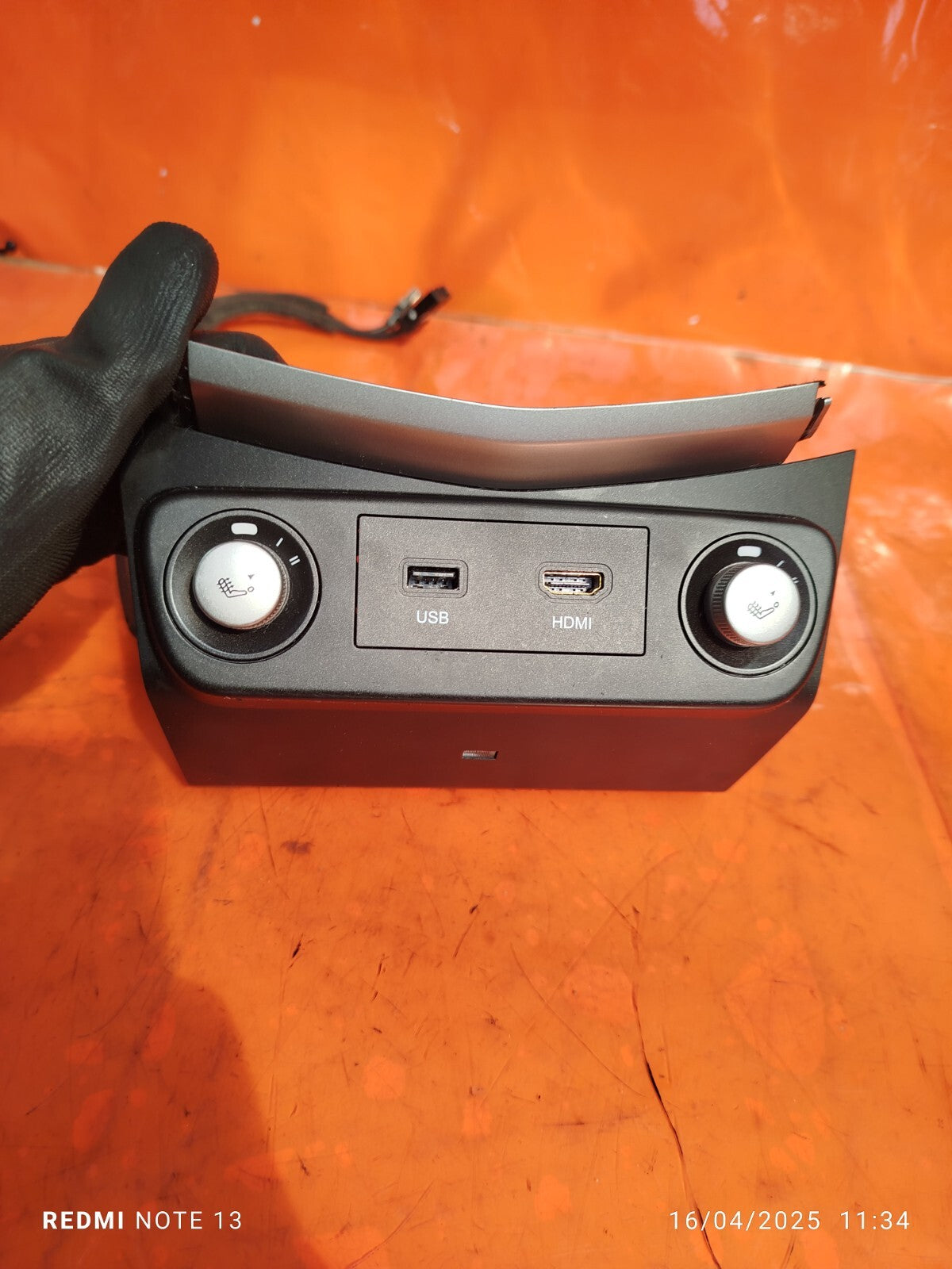 ✅Ssangyong Tivoli Ex 2016 1.6 Diesel HEATED SEAT SWITCH CONTROL 85400-35030 A279 - Image 3
