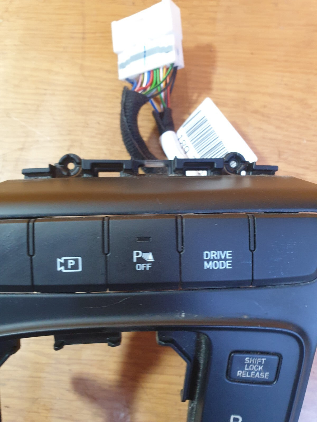 ✅2023 HYUNDAI I20 MK3 N LINE 1.0P GEAR STICK SURROUND TRIM PANEL 84655Q0800 A189 - Image 3