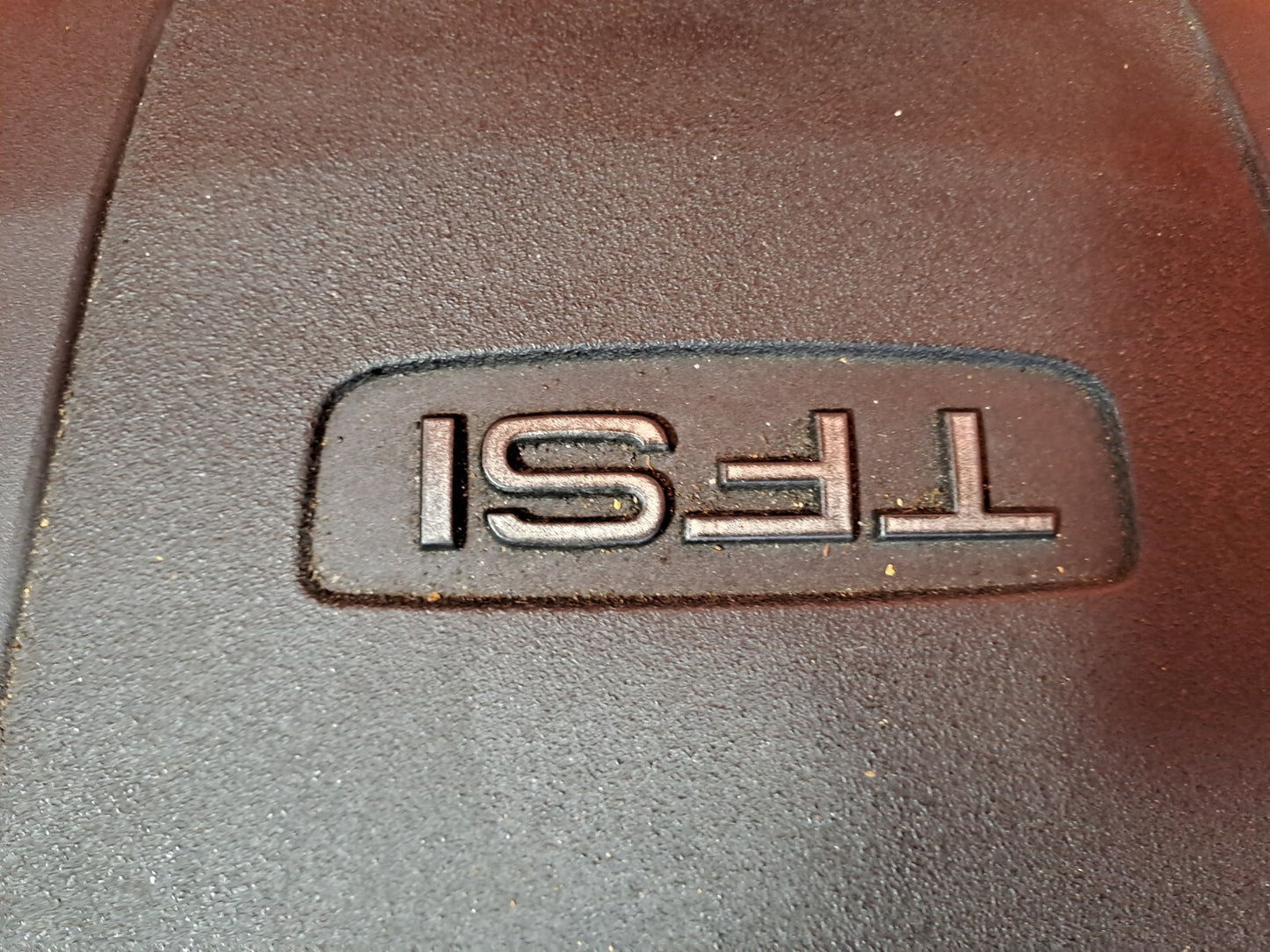 ✅2012 AUDI A5 1.8P ENGINE TOP COVER 06L103025 + WARRANTY A222 - Image 9