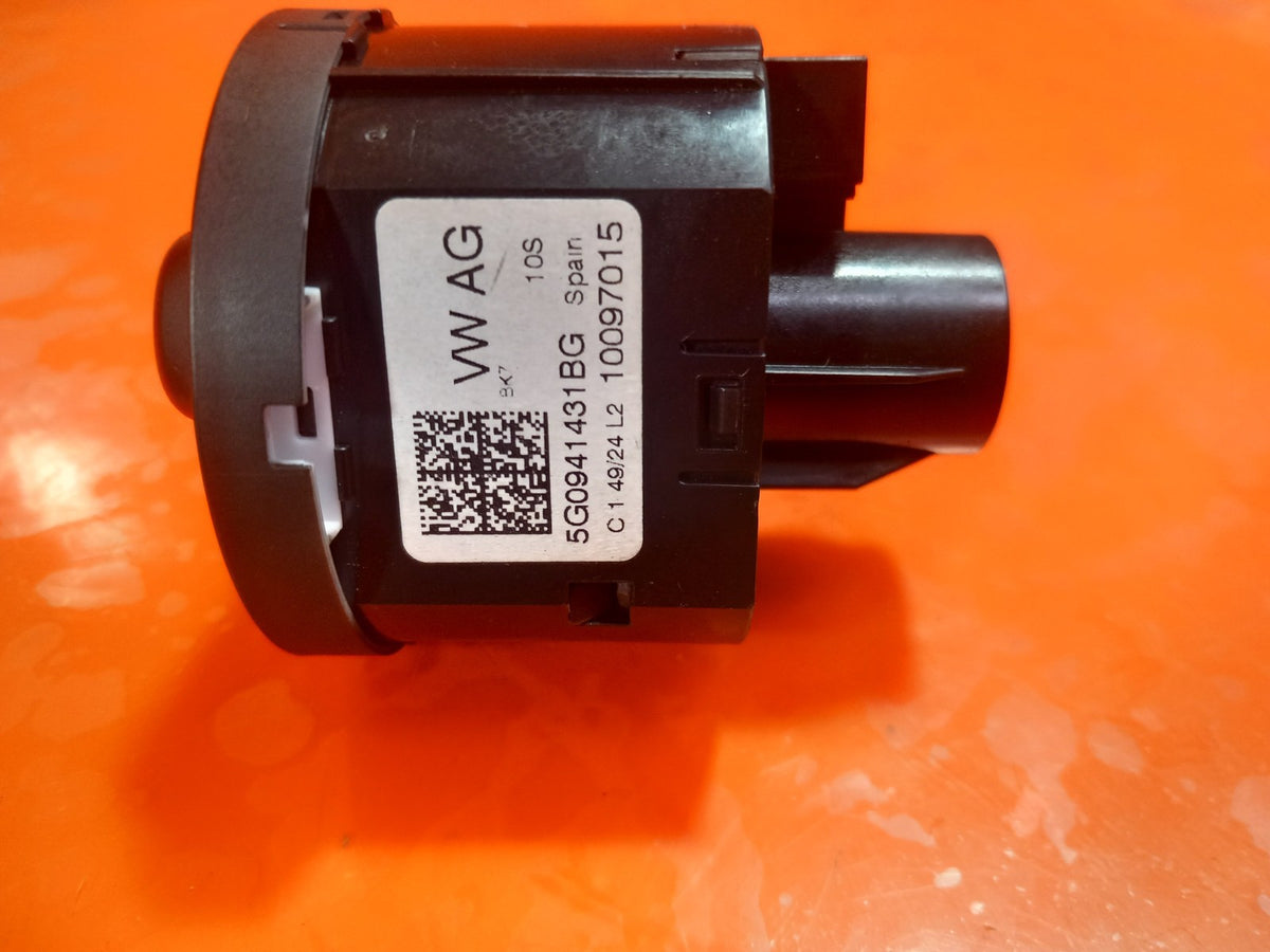ebay-src:https://i.ebayimg.com/00/s/mtiwmfgxnjaw/z/hz0aaeswakhqqqrl/$_57.jpg