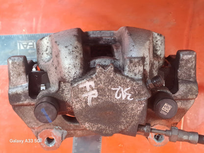 ✅POLESTAR 2 LONG RANGE 2023 FRONT RIGHT BRAKE CALIPER 32373384 32301360 Warranty - Image 11