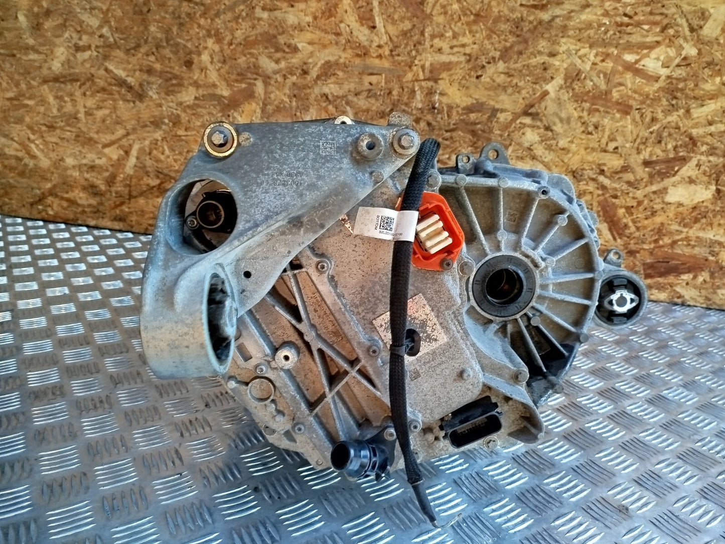 ebay-src:https://i.ebayimg.com/00/s/mtiwmfgxnjaw/z/dt0aaoswncrn9qj8/$_57.jpg