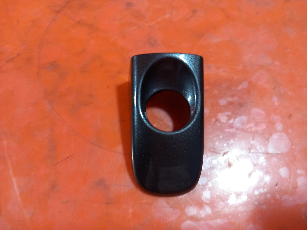 ebay-src:https://i.ebayimg.com/00/s/mtiwmfgxnjaw/z/l-qaaeswmafq4kdn/$_57.jpg