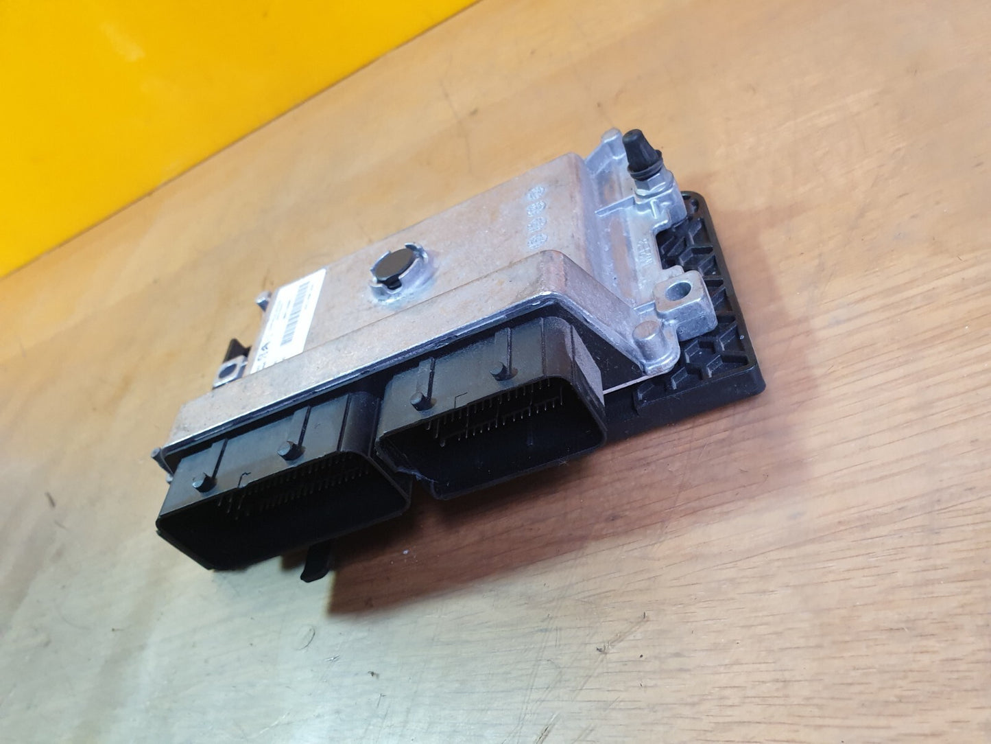 ebay-src:https://i.ebayimg.com/00/s/mtiwmfgxnjaw/z/zxqaaoswso9miby5/$_57.jpg